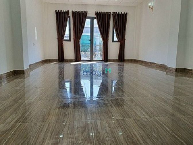 Hình ảnh Cho thuê nhà đường C18 quận Tân Bình 5,5x20m 1 trệt 3 lầu