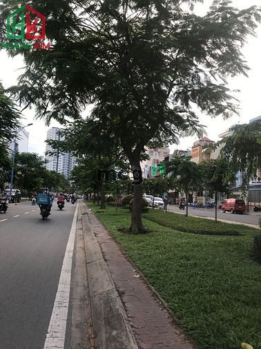 Hình ảnh Cho thuê nhà nguyên căn 2 lầu, MT Đồng Đen P14, Tân Bình. 9x28m.