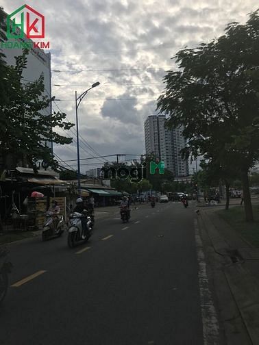 Hình ảnh Cho thuê nhà nguyên căn 2 lầu, MT Đồng Đen P14, Tân Bình. 9x28m.