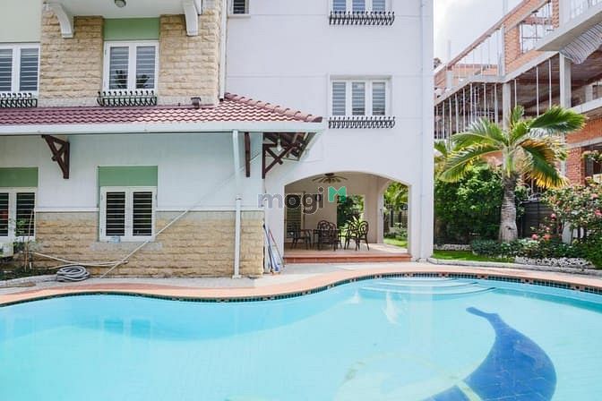 Hình ảnh Cho thuê villa Thảo Điền 500m2, 1 trệt 2 lầu 5PN full nội thất
