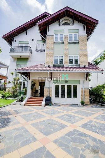 Hình ảnh Cho thuê villa Thảo Điền 500m2, 1 trệt 2 lầu 5PN full nội thất