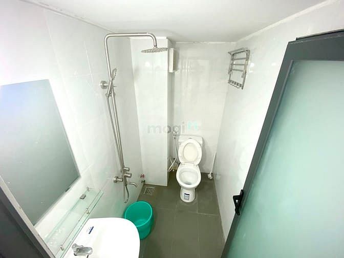 Hình ảnh Mb6623 nạp rút nhanh chóng ban công gần Etown Cộng Hoà