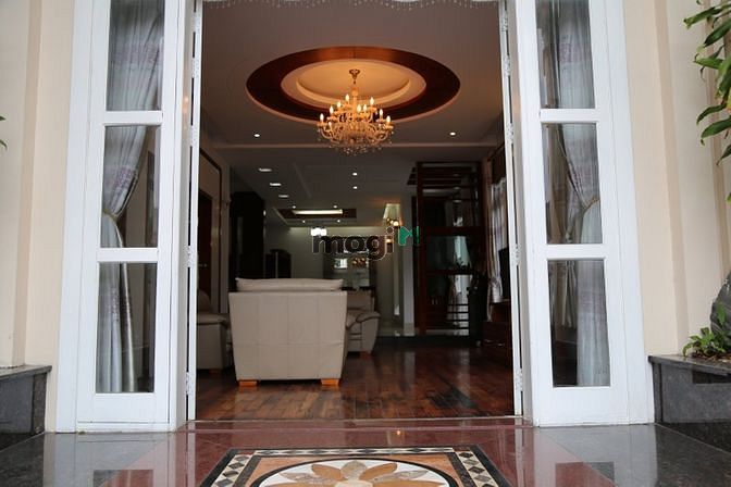 Hình ảnh Cho thuê villa Thảo Điền 500m2, 1 trệt 1 lầu 5PN full nội thất