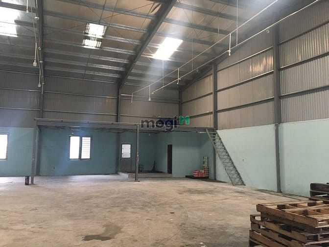 Hình ảnh Cho thuê 330m2 kho rộng đẹp gần bến xe Đà Nẵng.