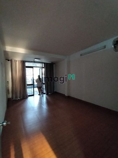 Hình ảnh Cho thuê nhà 11C Phan Đăng lưu gần Văn Phòng Công Chứng số 6