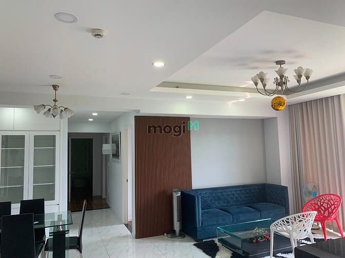 Hình ảnh Tôi cần cho thuê gấp Happy Valley, 135m2, lầu cao, nội thất cao cấp.