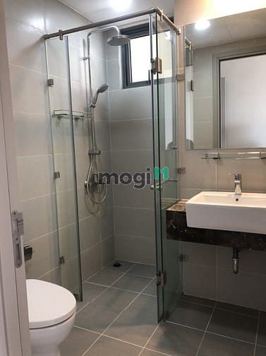 Hình ảnh Cho thuê chung cư The Gold View, nội thất cơ bản dính tường, 2PN, 92m2