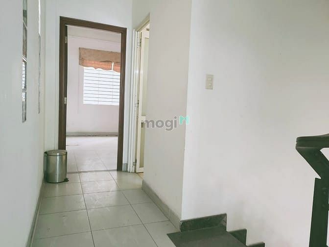 Hình ảnh MTNB Khu Trên Lửa 5X20M 4 tấm đúc 5PN sẵn máy lạnh