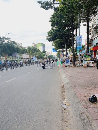 Hình ảnh Cho thuê nhà MT 160A Phan Đăng Lưu Ngay đoạn 2 Chiều sầm uất đường lớn