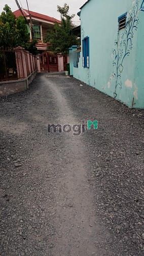 Hình ảnh Kẹt tiền cần bán đất giá tốt chỉ cách Lê Văn Thịnh 80m