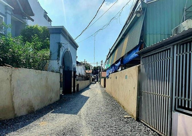 Hình ảnh Kẹt tiền cần bán đất giá tốt chỉ cách Lê Văn Thịnh 80m