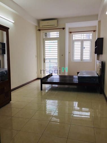 Hình ảnh Cho thuê nhà Góc 2 MT 686 CMT8 Đối Diện Công Viên Lê Thị Riêng