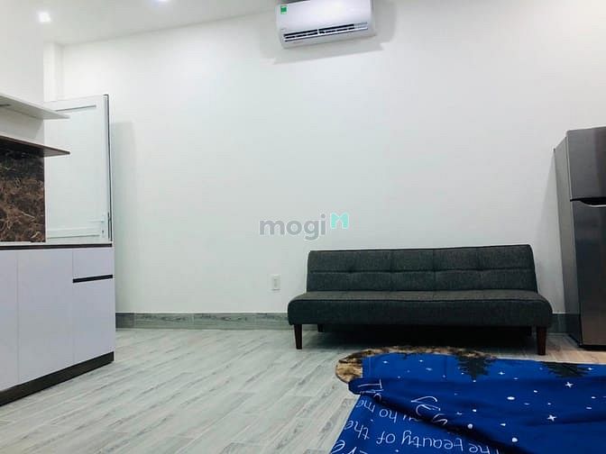 Hình ảnh CHVD ban công , thang máy, tiện nghi , ngay chợ. Q11