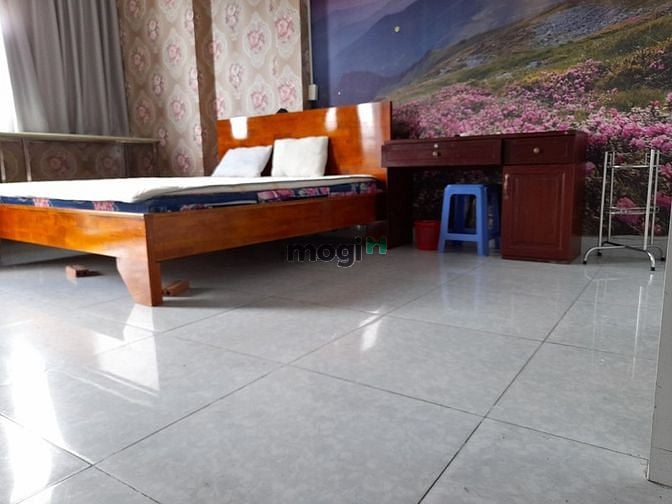 Hình ảnh Giá 2.3tr phòng máy lạnh kệ bếp Q.7