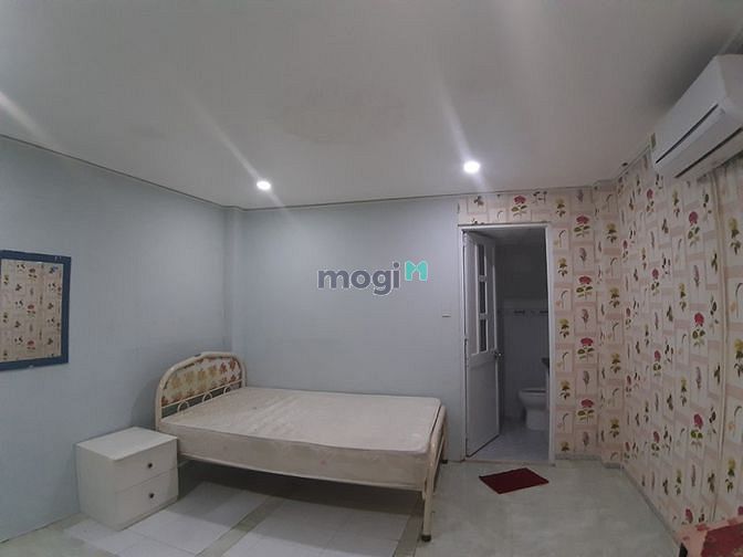 Hình ảnh Giá 2.3tr phòng máy lạnh kệ bếp Q.7