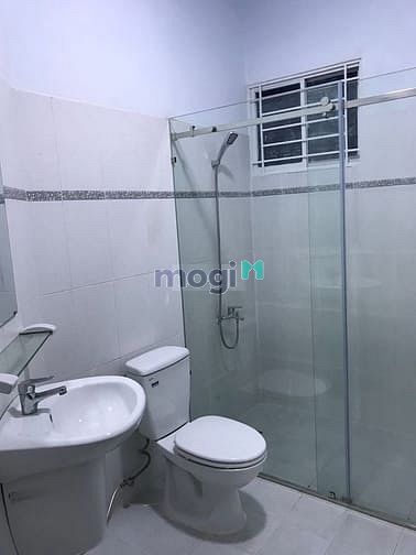 Hình ảnh Cho thuê nhà hxh Hoàng Văn Thụ, q.Tân Bình, 6x12, 1tr2l.