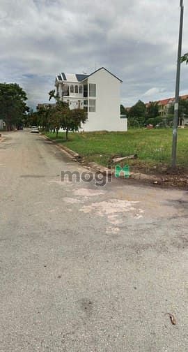 Hình ảnh Bán đất MT Nguyễn Trọng Quyền, đối diện Đầm Sen Tân Phú, SHR, thổ cư