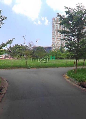 Hình ảnh Bán đất MT Nguyễn Trọng Quyền, đối diện Đầm Sen Tân Phú, SHR, thổ cư