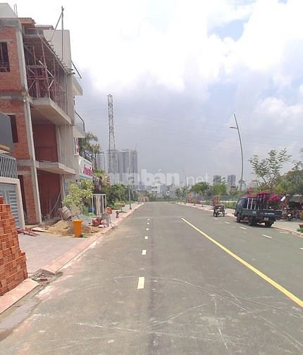Hình ảnh Kẹt tiền bán lô đất MT Huỳnh Tấn Phát, Tân Thuận Đông, Q7, dân cư đông