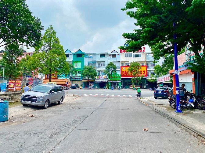 Hình ảnh Vợ chồng già kẹt tiền cần bán 600m2 đất trước mặt chợ Bình Dương, SHR