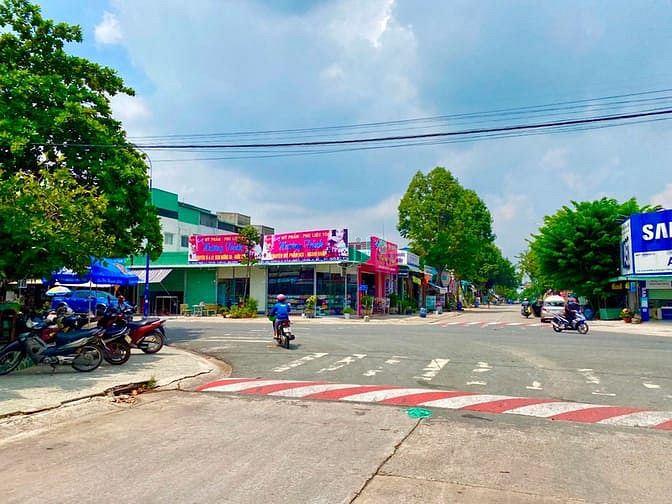 Hình ảnh Vợ chồng già kẹt tiền cần bán 600m2 đất trước mặt chợ Bình Dương, SHR
