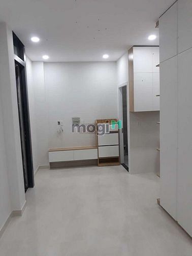 Hình ảnh Cho thuê nhà Phan Văn Trị Bình Thạnh, 4*16, 1 trệt trống suốt.