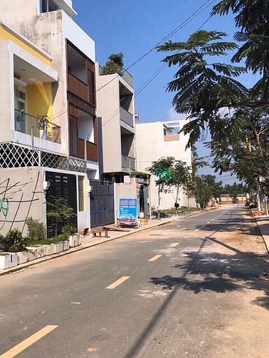 Hình ảnh Bán đất ngay MT Thích Quảng Đức ngay Trạm Y Tế , Phú Nhuận, giá 2.4 tỷ