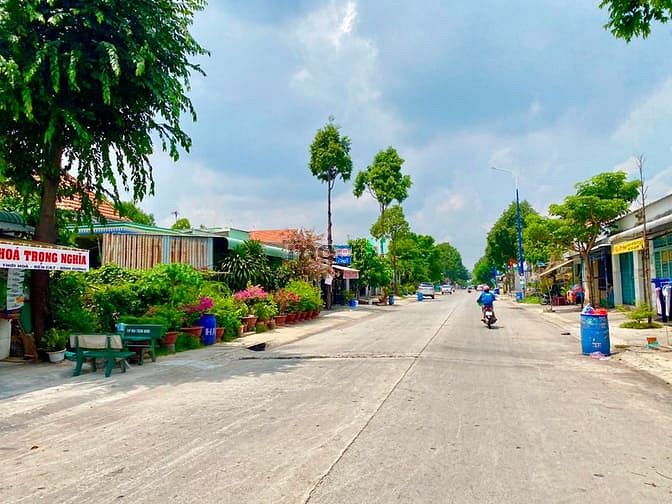 Hình ảnh Sang nhượng  lô đất 300m2 lô góc 2 mặt tiền, thổ cư 100%, KĐT mới BD