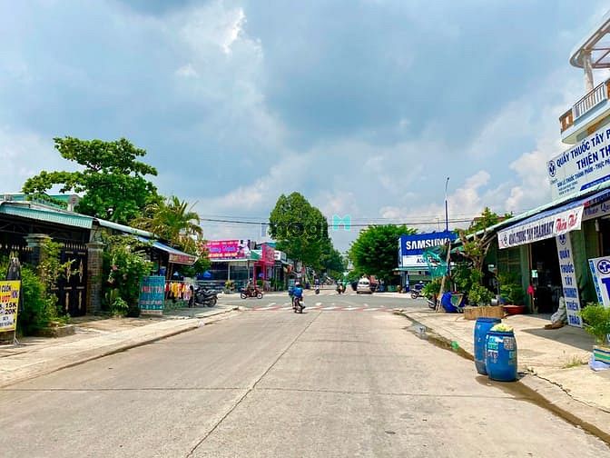 Hình ảnh Sang nhượng  lô đất 300m2 lô góc 2 mặt tiền, thổ cư 100%, KĐT mới BD