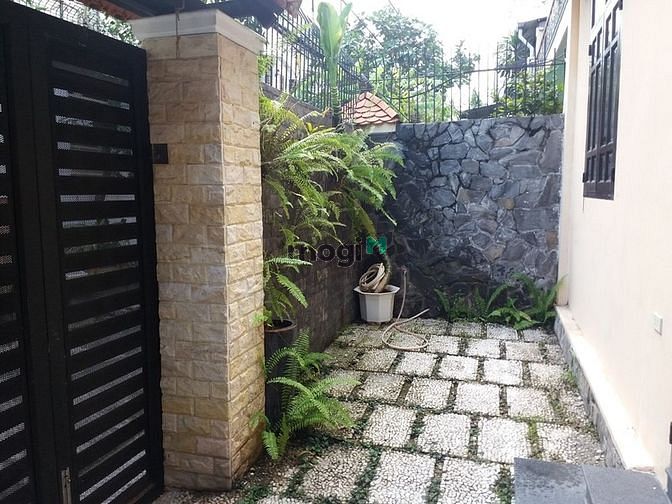 Hình ảnh Cần cho thuê gấp nhà gần Đường Thảo Điền giá 18tr/th