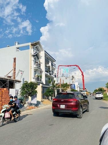 Hình ảnh Do kẹt tiền bán gấp Võ Văn Vân chỉ có 2.8 tỷ ở Phạm Văn Hai có sổ sẵn