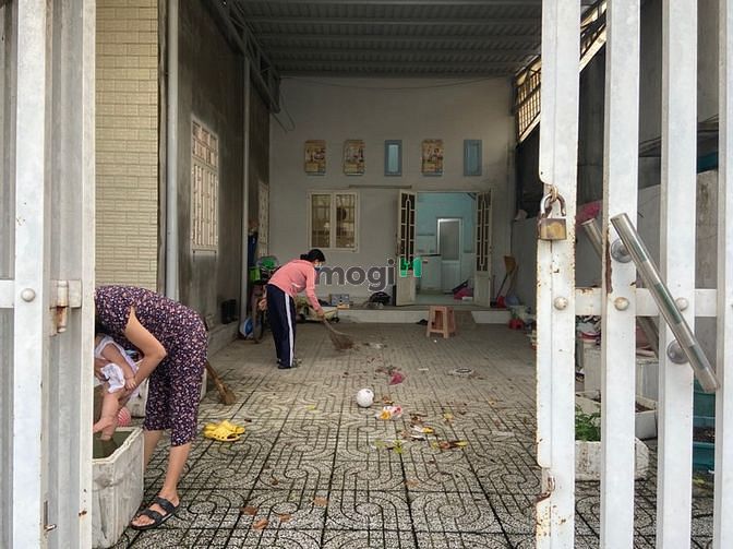 Hình ảnh Cho thuê nhà 180m 3 PN, 2WC, gần cầu ông đụng