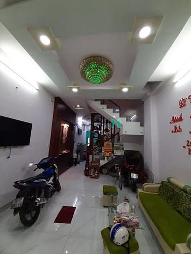 Hình ảnh 2 MẶT HẺM XE HƠI, Hoàng Bật Đạt, phường 15, Tân Bình 3 LẦU