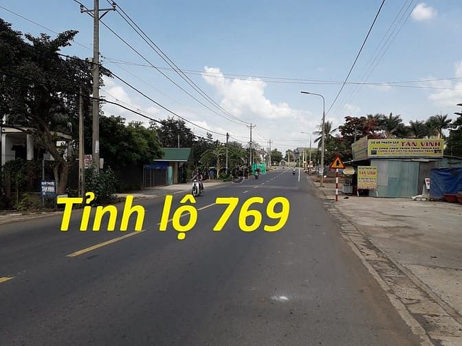 Hình ảnh Bán Gấp 680m Có 2 Mặt Đường Gần Tỉnh Lộ 769