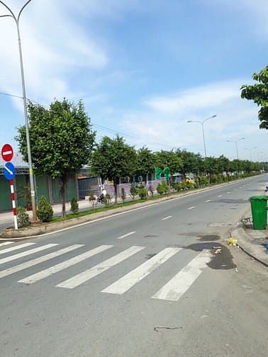 Hình ảnh Cần bán lại lô đất đường MT Lê Văn Việt,Quận 9,giá 1.85 tỷ 96m2