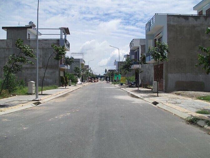 Hình ảnh Bán gấp lô đất đường Lê Văn Quới,Bình Tân,giá 1tỷ740,sổ riêng,dân đông