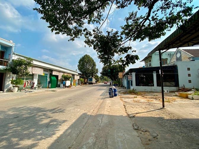 Hình ảnh Tôi thiện chí bán lô đất sát chợ thị xã BD, dân đông, sổ hồng riêng