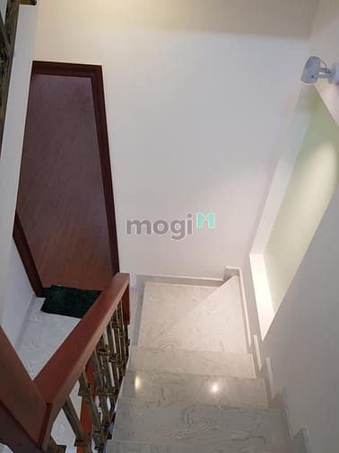 Hình ảnh Bán nhà Quận 1 Trần Hưng Đạo, hẻm 4m, 38m2, 5 tầng, 9 tỷ 2