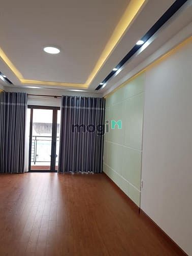 Hình ảnh Bán nhà Quận 1 Trần Hưng Đạo, hẻm 4m, 38m2, 5 tầng, 9 tỷ 2