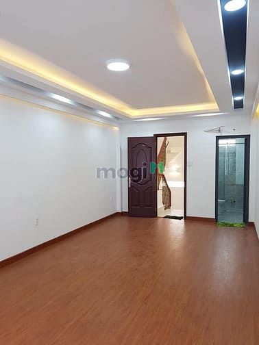 Hình ảnh Bán nhà Quận 1 Trần Hưng Đạo, hẻm 4m, 38m2, 5 tầng, 9 tỷ 2