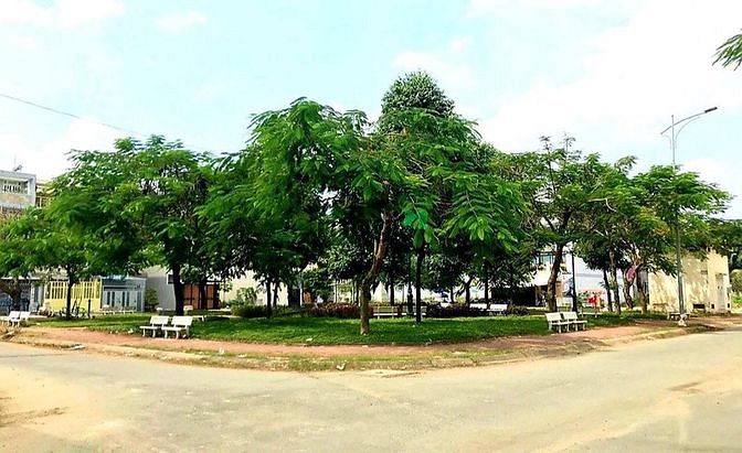 Hình ảnh Bán đất nền biêt thư dự án Bệnh Viện Quận 2, đường Lê Văn Thịnh.(5x21)