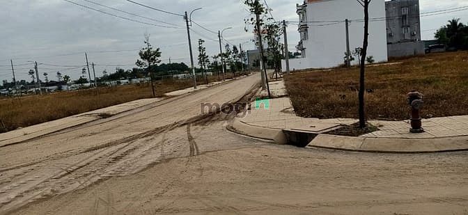 Hình ảnh Cần bán gấp lô đất để mở tiệm kinh doanh giá 799tr / 80m2