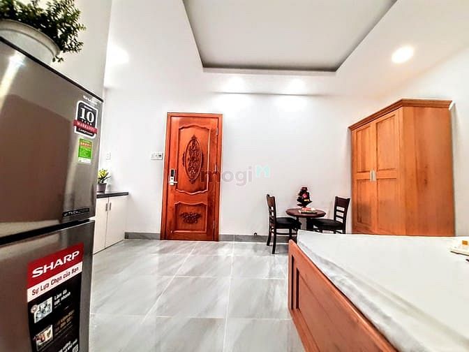 Hình ảnh Phòng cao cấp full nội thất rộng hơn 25m2 quận Tân Bình