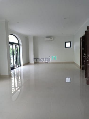 Hình ảnh Cho thuê Biệt thự, Khúc thừa dụ Cầu giấy 200m2x5T, thang máy, có hầm