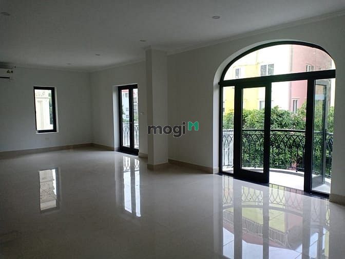 Hình ảnh Cho thuê Biệt thự, Khúc thừa dụ Cầu giấy 200m2x5T, thang máy, có hầm