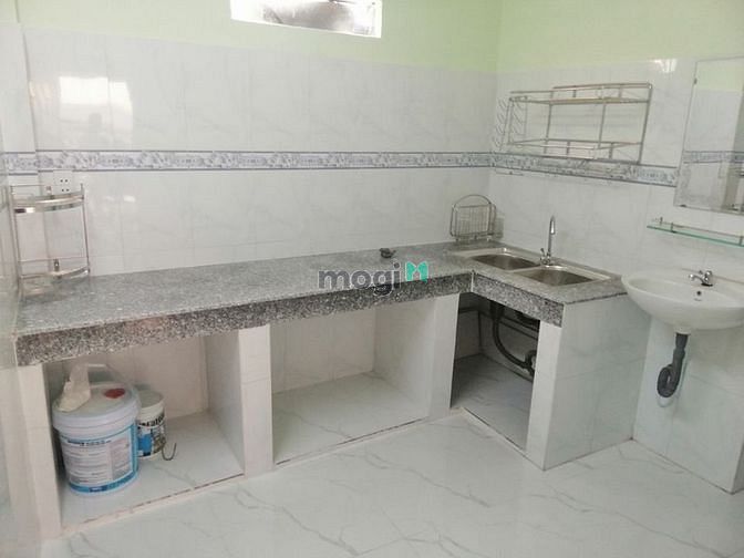 Hình ảnh Nhà trống đẹp đường Phú Thọ Hoà
