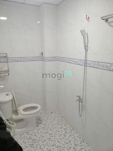 Hình ảnh Nhà trống đẹp đường Phú Thọ Hoà