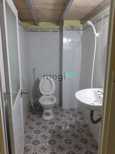 Hình ảnh nhà nguyên căn 1 trệt 1 lửng sau trường ĐH công nghiệp tpham