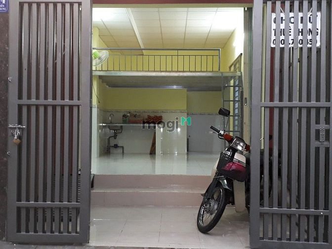 Hình ảnh nhà nguyên căn 1 trệt 1 lửng sau trường ĐH công nghiệp tpham