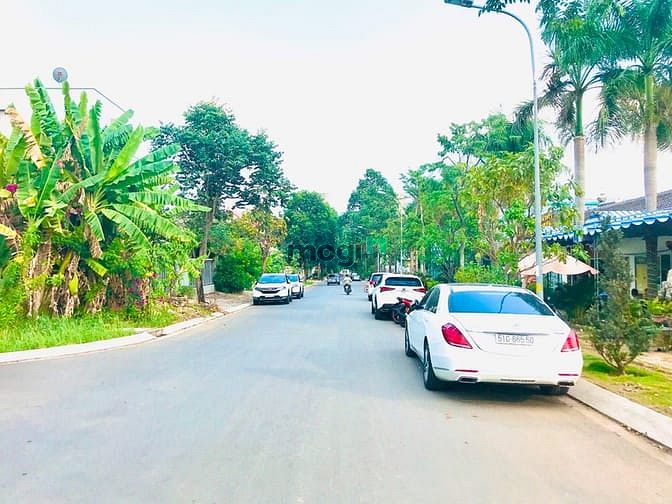 Hình ảnh Bán đất 130m2 sổ đỏ giá 7.54 tỷ MT đường Vành Đai KDC 13B Conic.